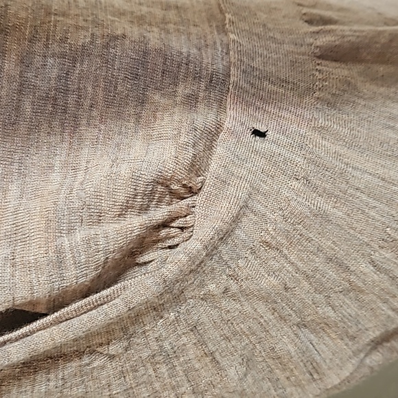 BCBG MAXAZRIA Tan Beige Wool Ruffle Cardigan Sweater Sz. XS - Picture 5 of 12